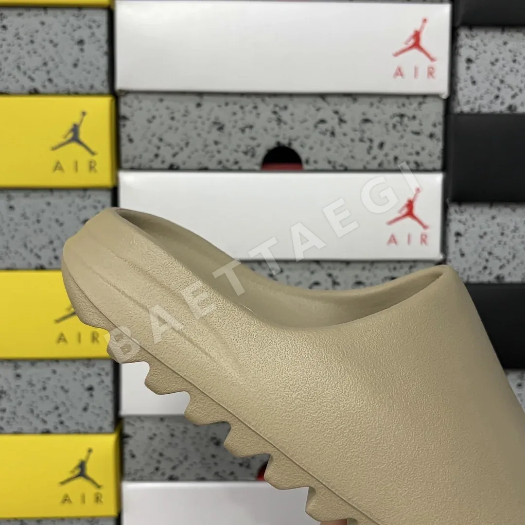 아디다스 [LW] 이지 슬라이드 GW1934 200623 Adidas Yeezy Slide Pure 상세 이미지 5