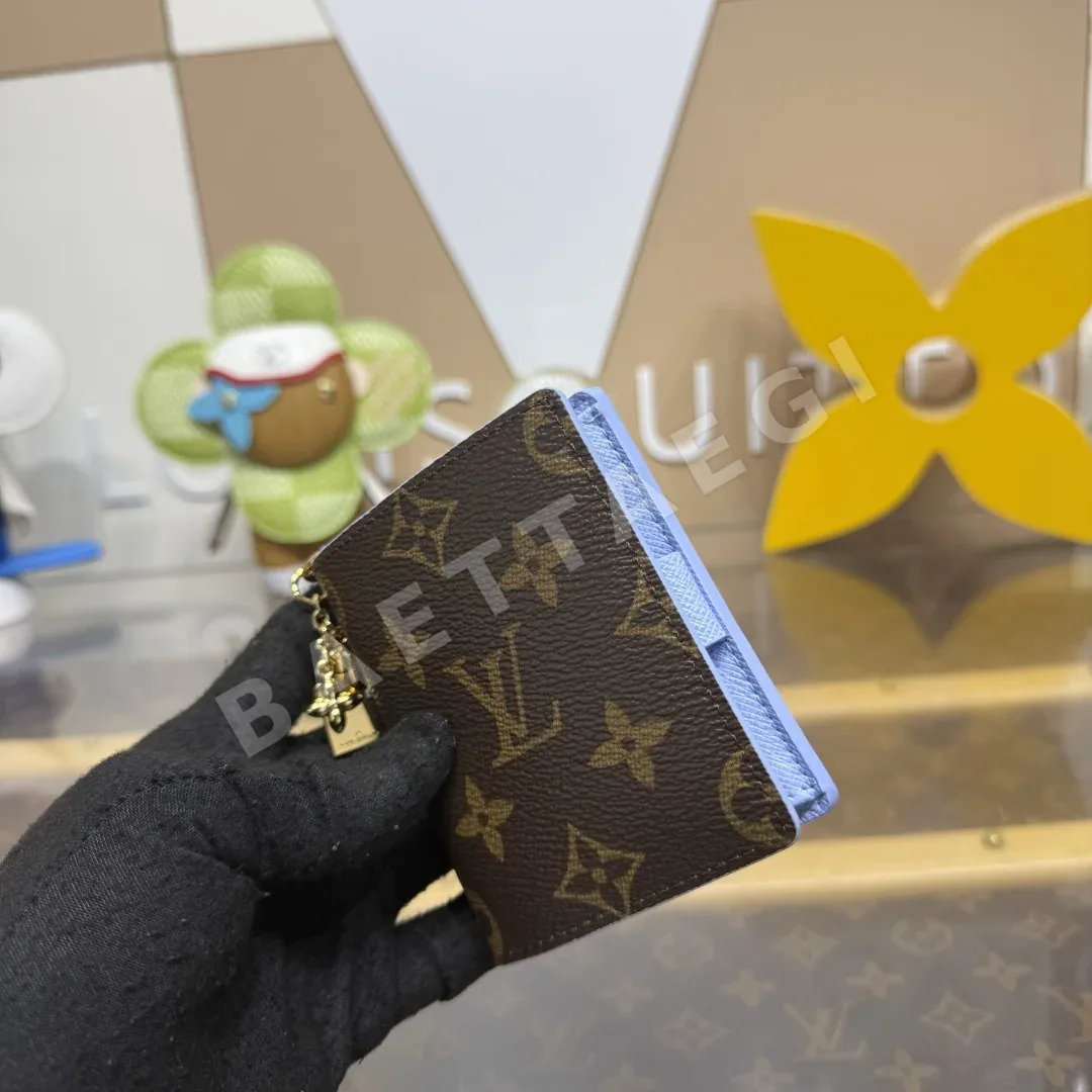 루이비통 모노그램 캔버스 참 카드 홀더 지갑 상세 이미지 4