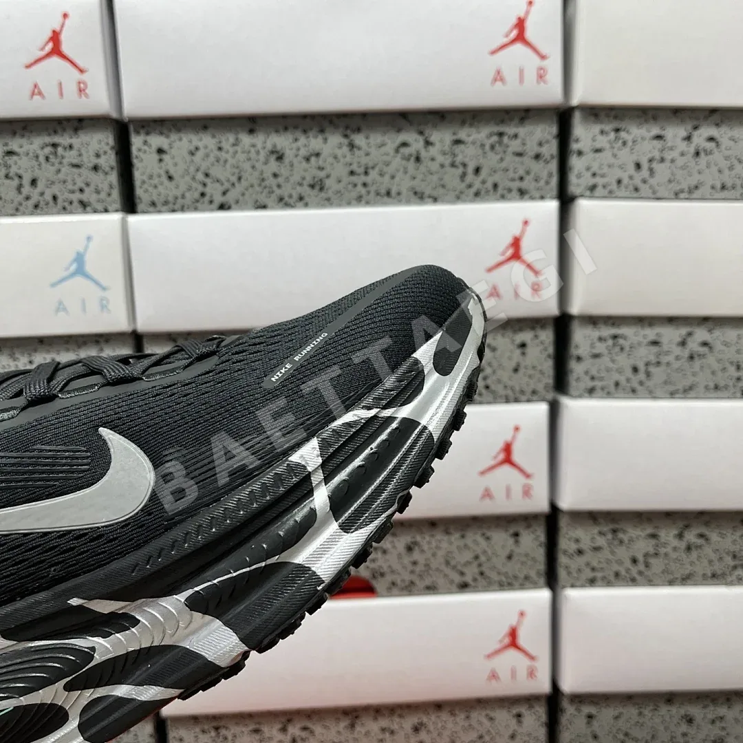 나이키 [XY] 보메로 18 IM6010-060 201155 Nike Vomero 18 Anthracite Reflect Silver 상세 이미지 8