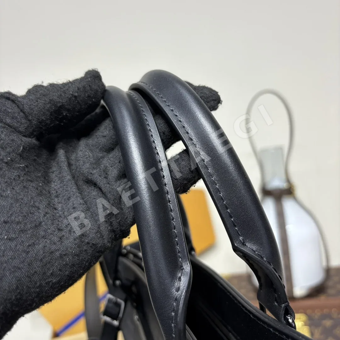 루이비통 SAC PLAT 모노그램 에클립스 캔버스 핸드백 M46452 상세 이미지 8