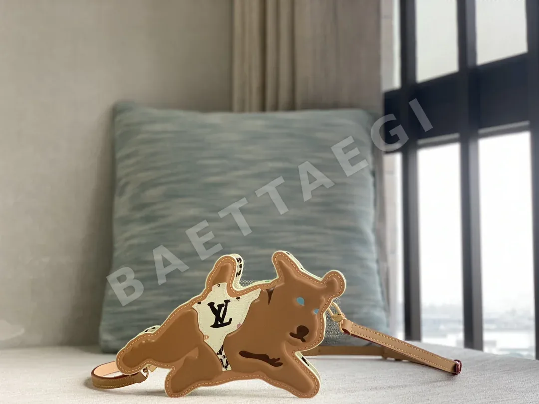 루이비통 도그 온 스트랩 미니 핸드백 M83342