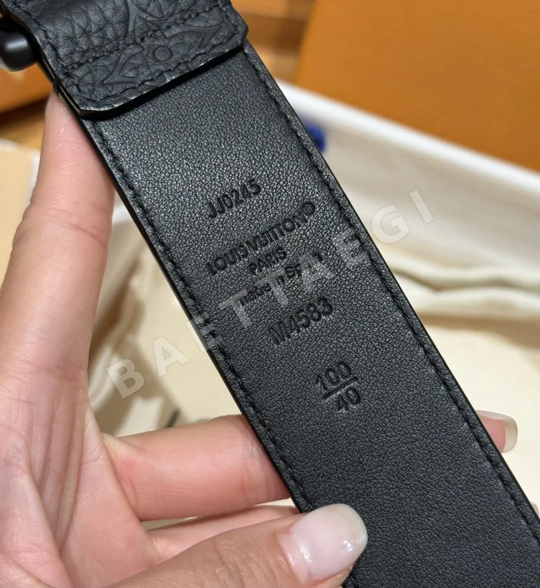 루이비통 블랙 소가죽 모노그램 벨트 35mm 상세 이미지 9