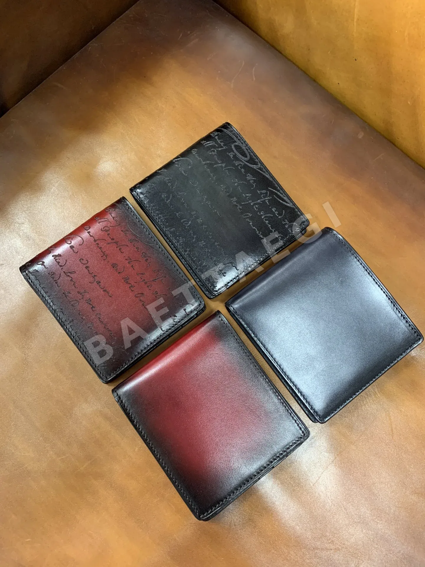 벨루티 가죽 다기능 숏월렛 지갑 상세 이미지 2