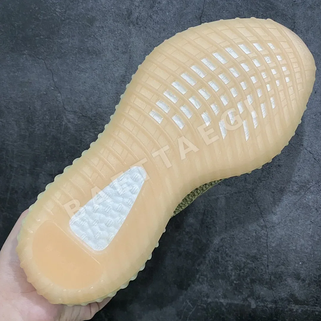 아디다스 이지 350 FV3255 200665 Adidas Yeezy 350 상세 이미지 2