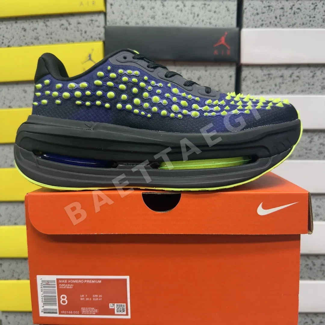 나이키 [5A] 보메로 프리미엄 QS IR2168-002 201766 Nike Vomero Premium QS Black Volt Glow