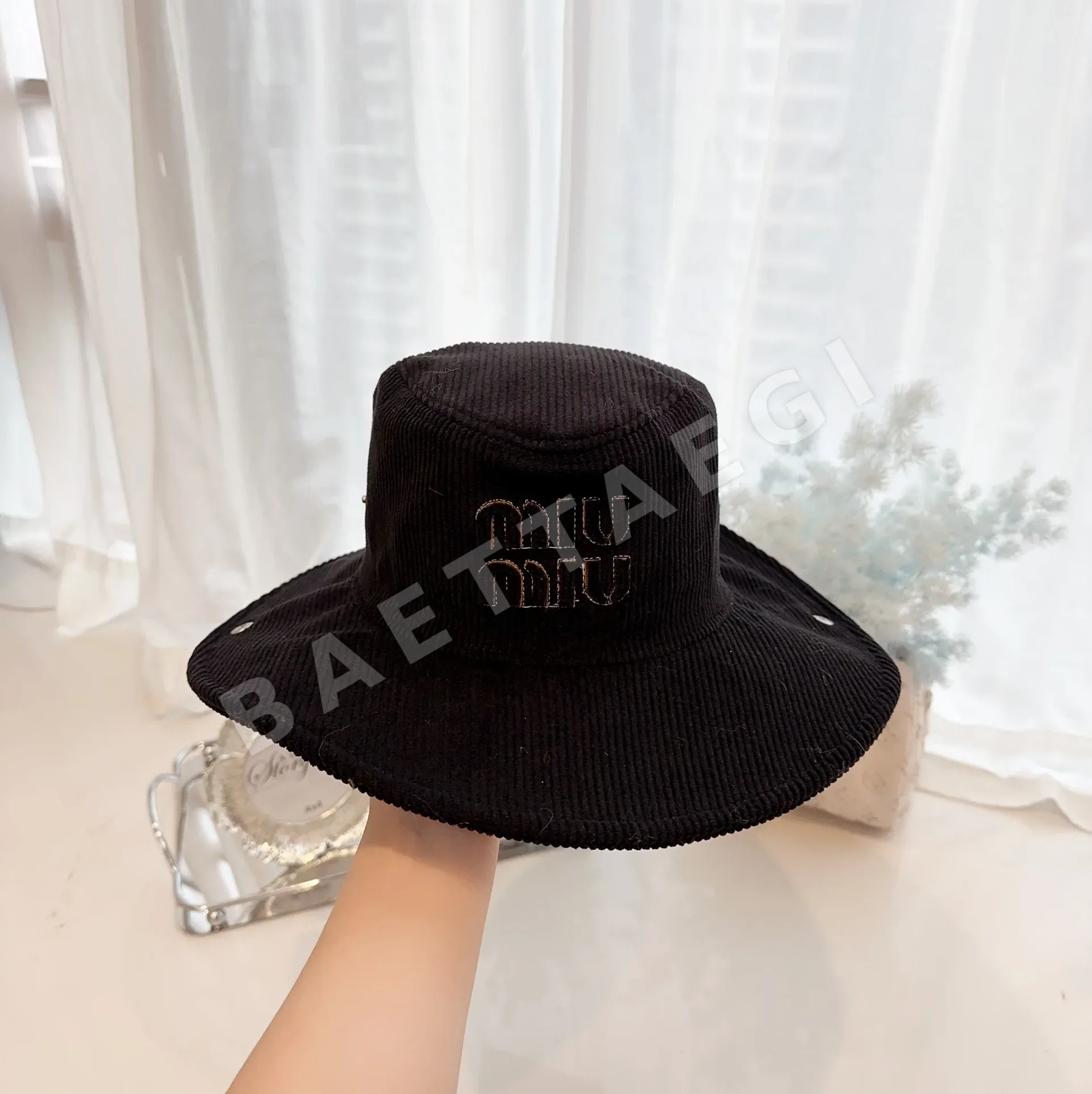 미우미우 모자 81154 Miu Miu Cap 상세 이미지 3