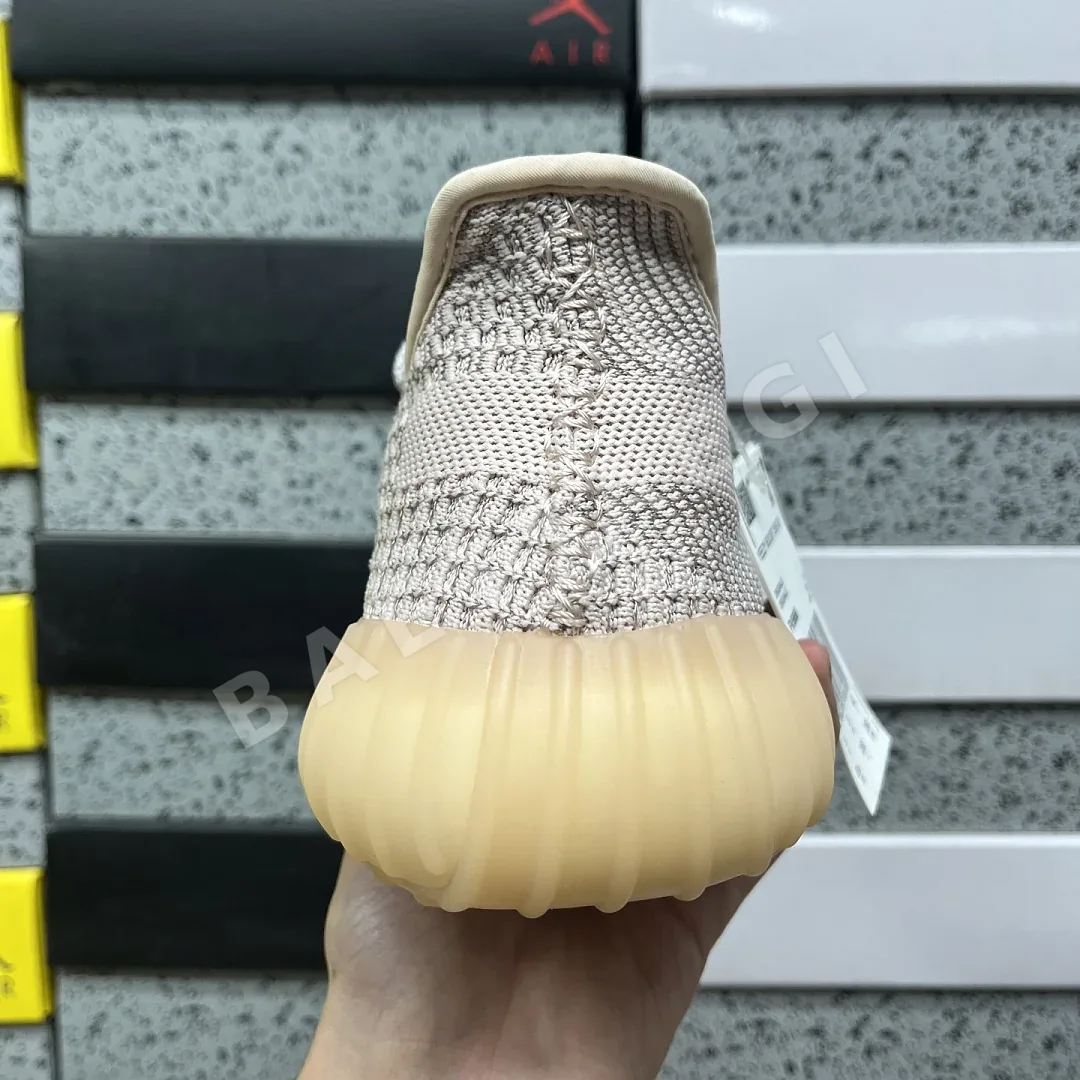 아디다스 [XQ] 이지 부스트 350 V2 FV5666 200764 Adidas Yeezy Boost 350 V2 Synth Reflective 상세 이미지 6