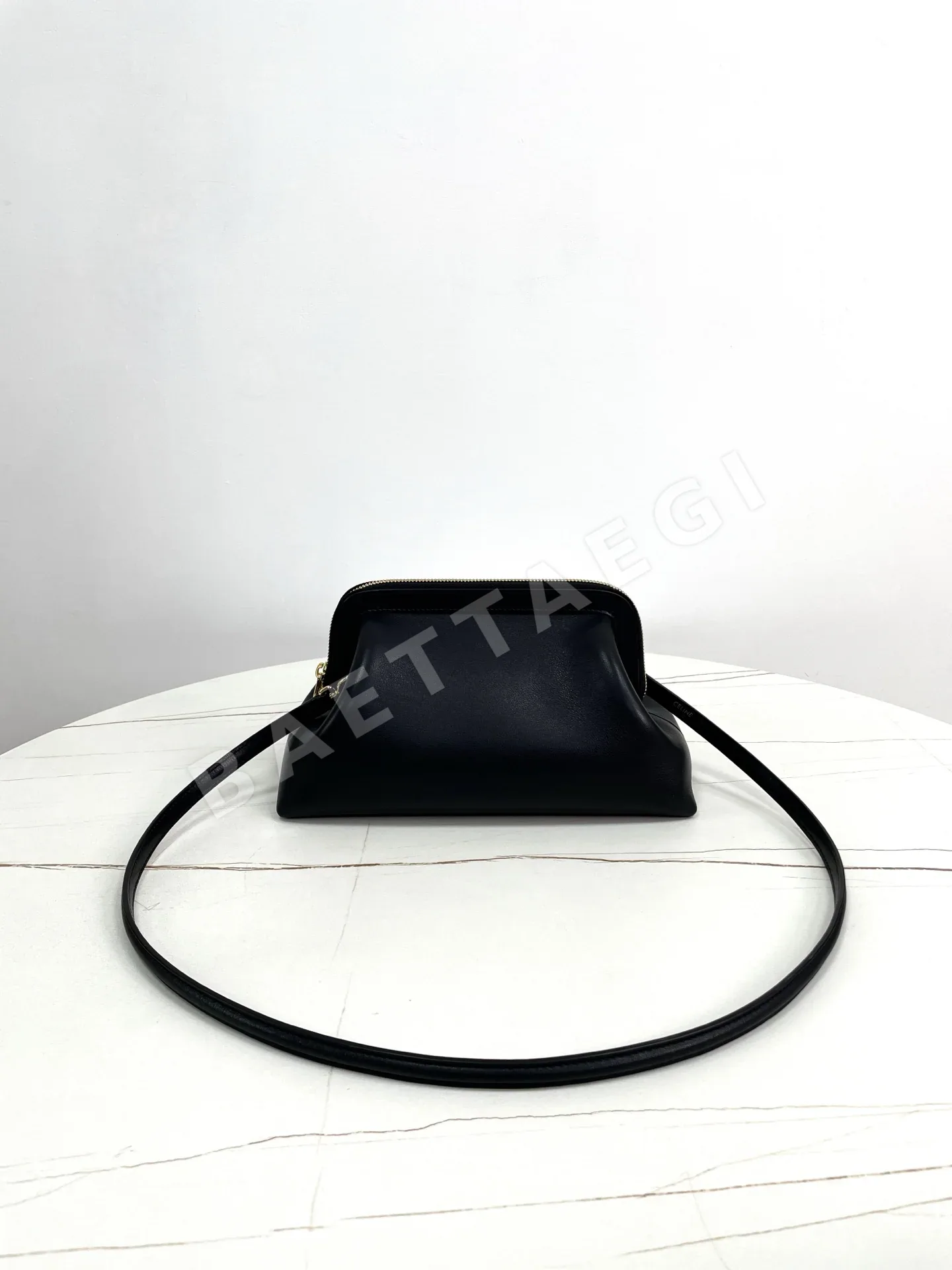 셀린느 닥터 파우치 서플 내츄럴 카프스킨 L106N3 상세 이미지 4