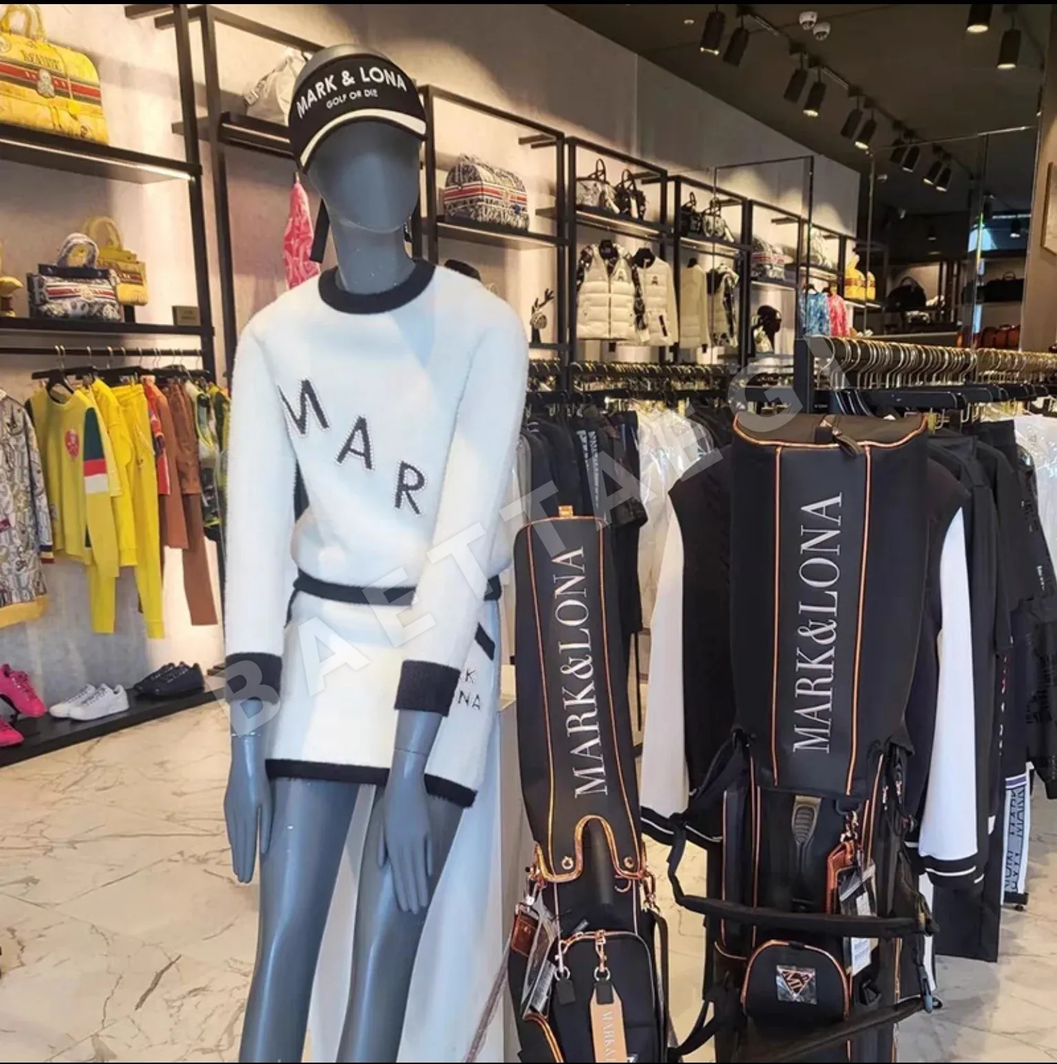 마크앤로나 여성 가을겨울 골프 수트 153935