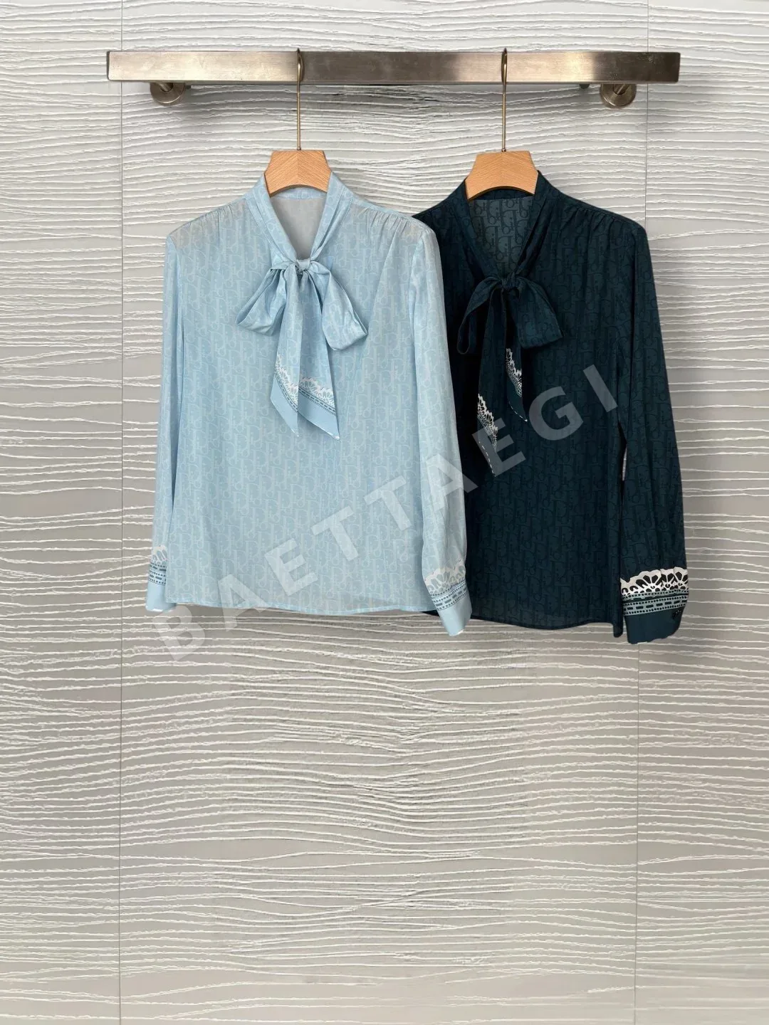 디올 실크 레이스 나비넥타이 여성 셔츠 상세 이미지 3