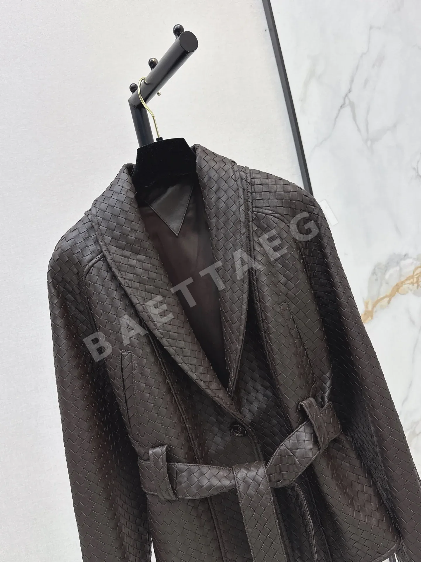 보테가베네타 꼬임 짜임 가죽 여성 자켓 상세 이미지 4