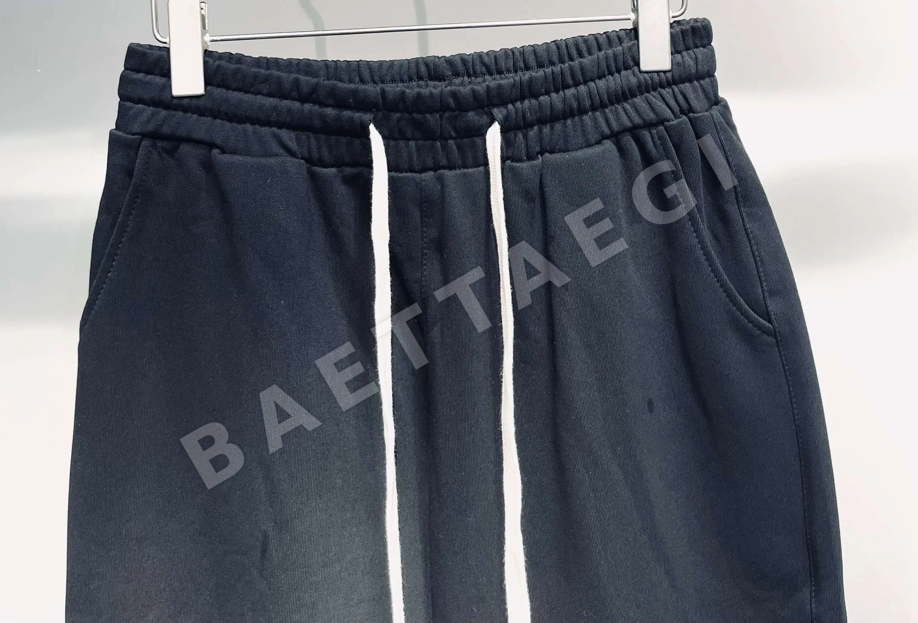 스톤아일랜드 남여공용 반바지 51377 Stone Island Shorts 상세 이미지 2