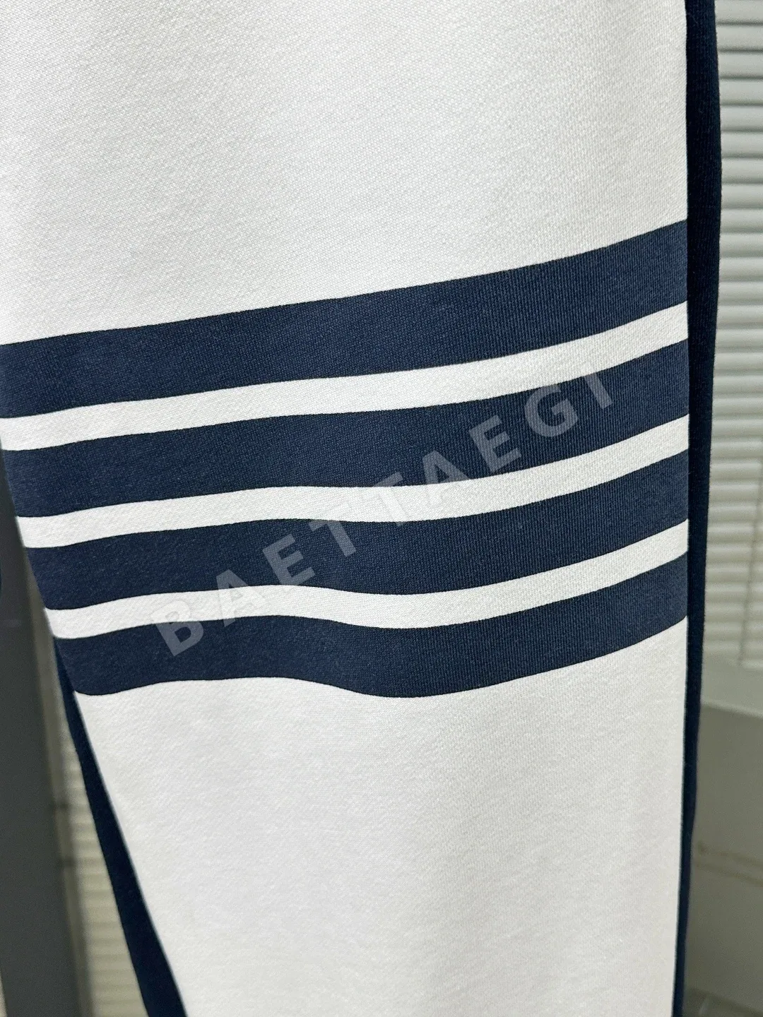 톰브라운 남성 바지 159494 Thom Browne Pants 상세 이미지 4