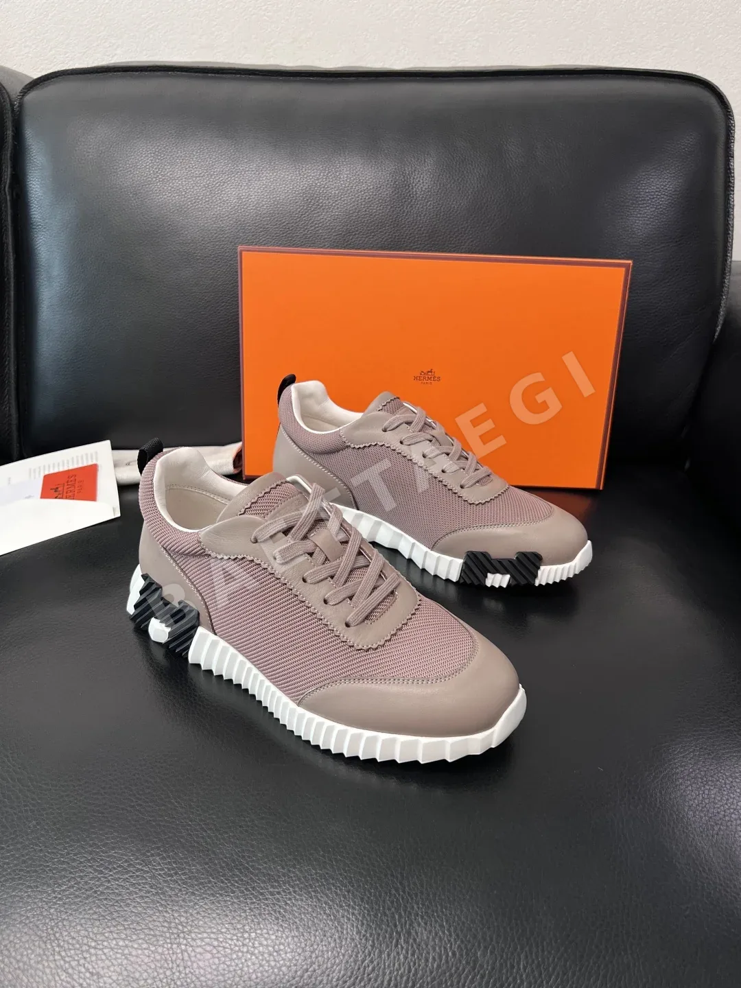 에르메스 바운싱 스니커즈 99711