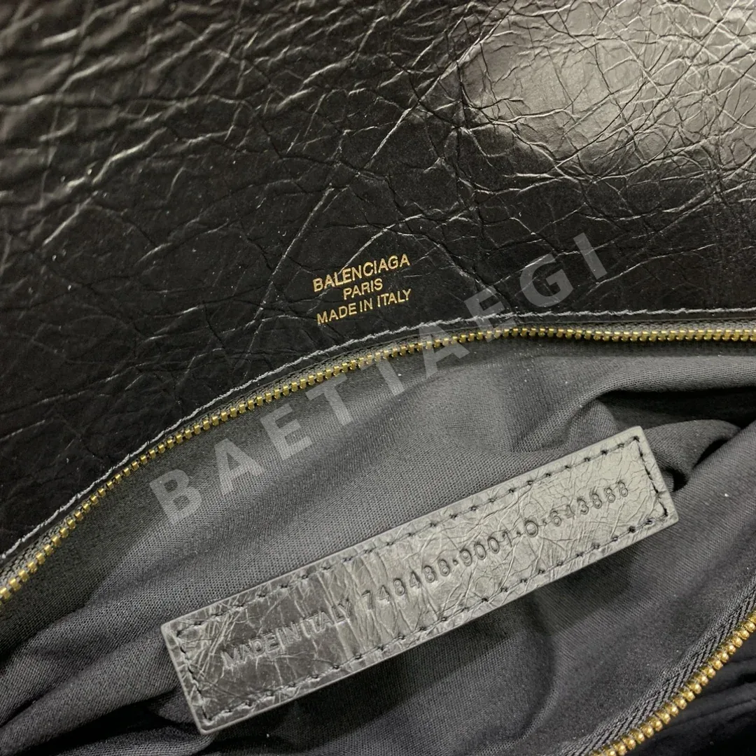 발렌시아가 BB 소프트 플랩 백 상세 이미지 8
