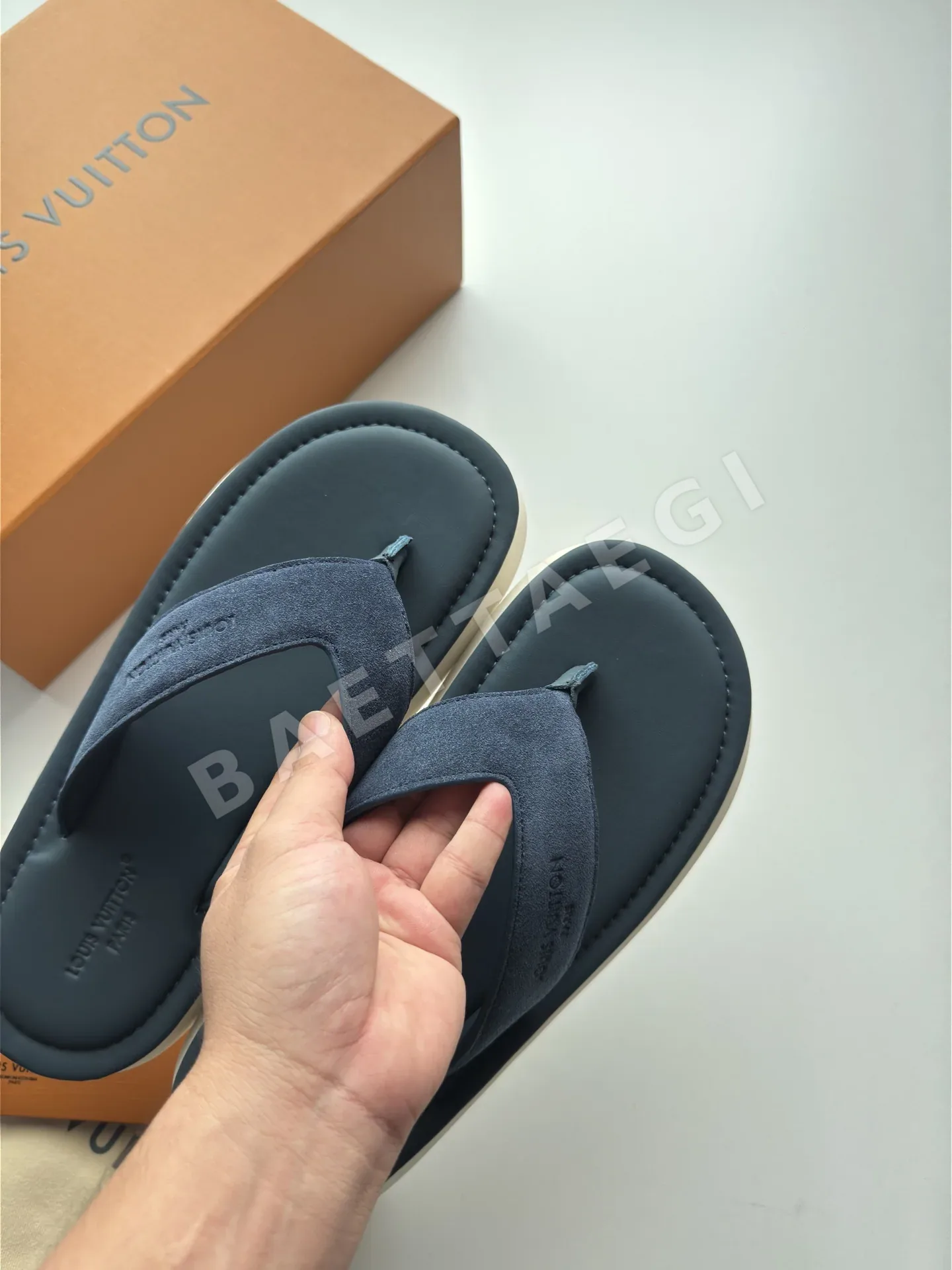루이비통 비치 샌들 상세 이미지 5