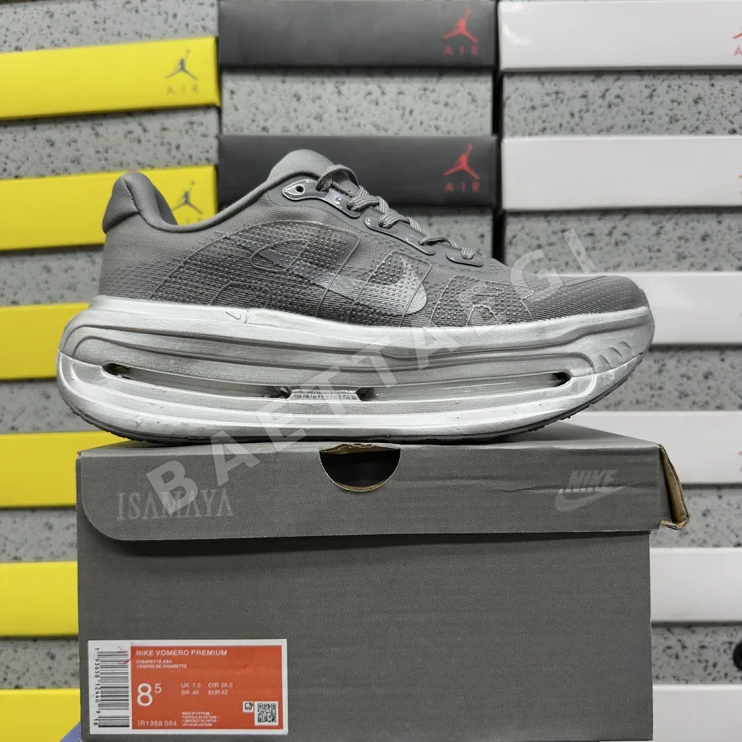 나이키 [5A] 보메로 프리미엄 IR1988-084 201741 Nike Vomero Premium Isamaya Run Forever