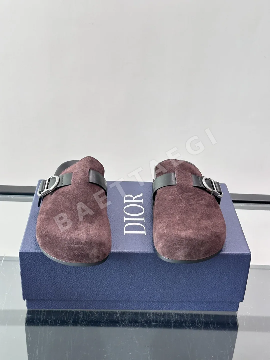 디올 디웨이 뮬 라이트브라운 스웨이드 CD 버클 상세 이미지 2