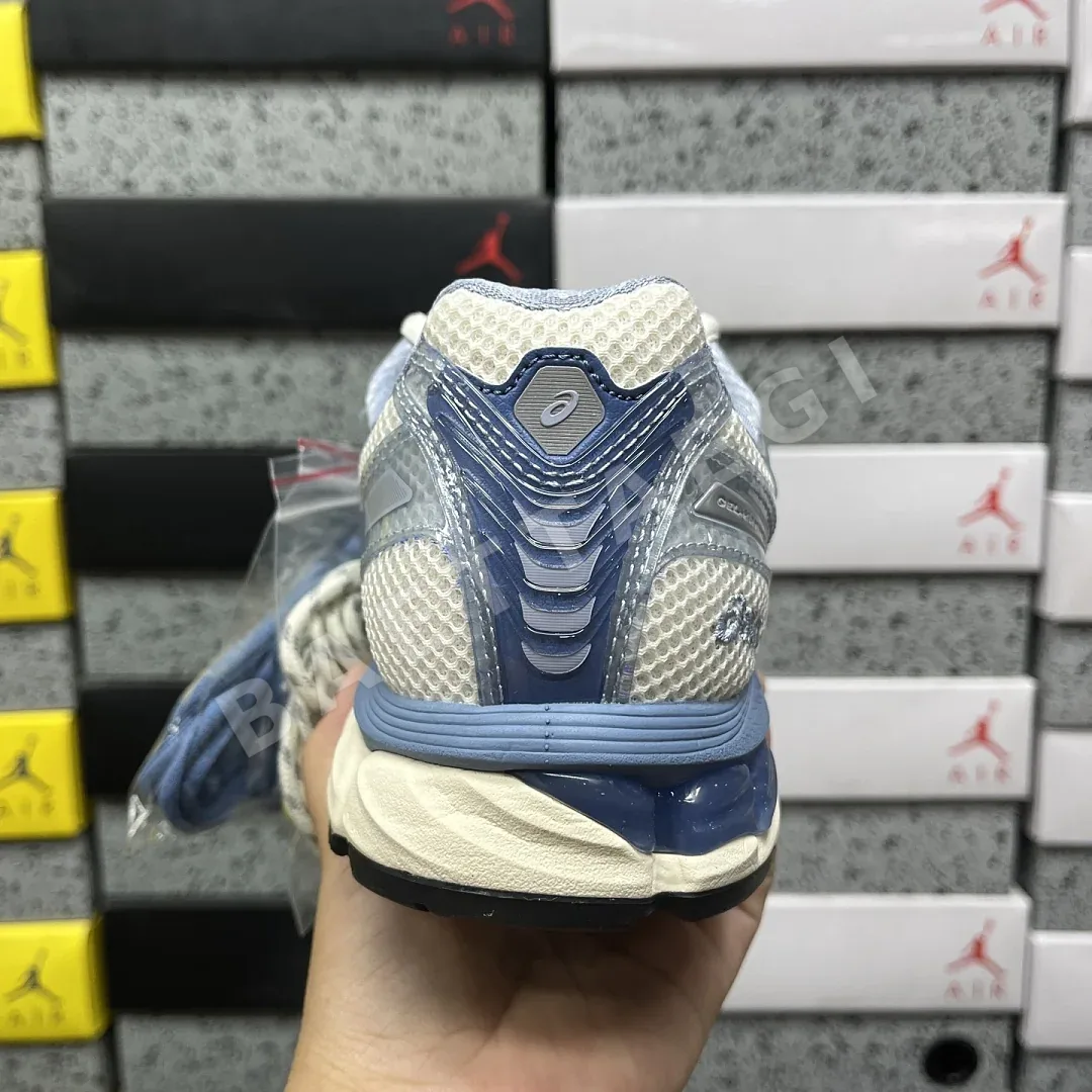 아식스 [ZC] 젤 카야노 12.1 1203B144-102 200427 Asics Gel-Kayano 12.1 Kith Voyage 상세 이미지 5
