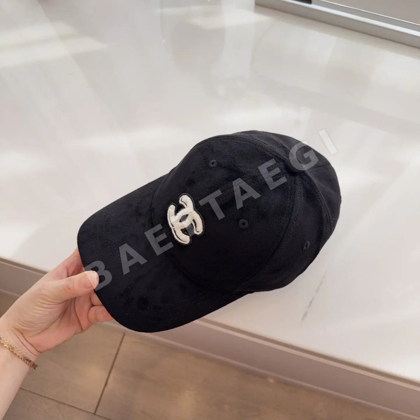 샤넬 벨벳 베이스볼 모자 상세 이미지 8