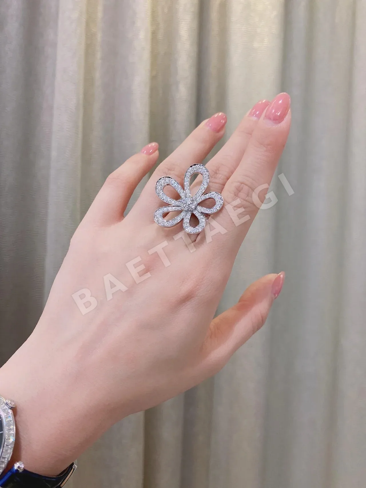 반클리프앤아펠 반지 63786 Van Cleef & Arpels Ring 상세 이미지 9