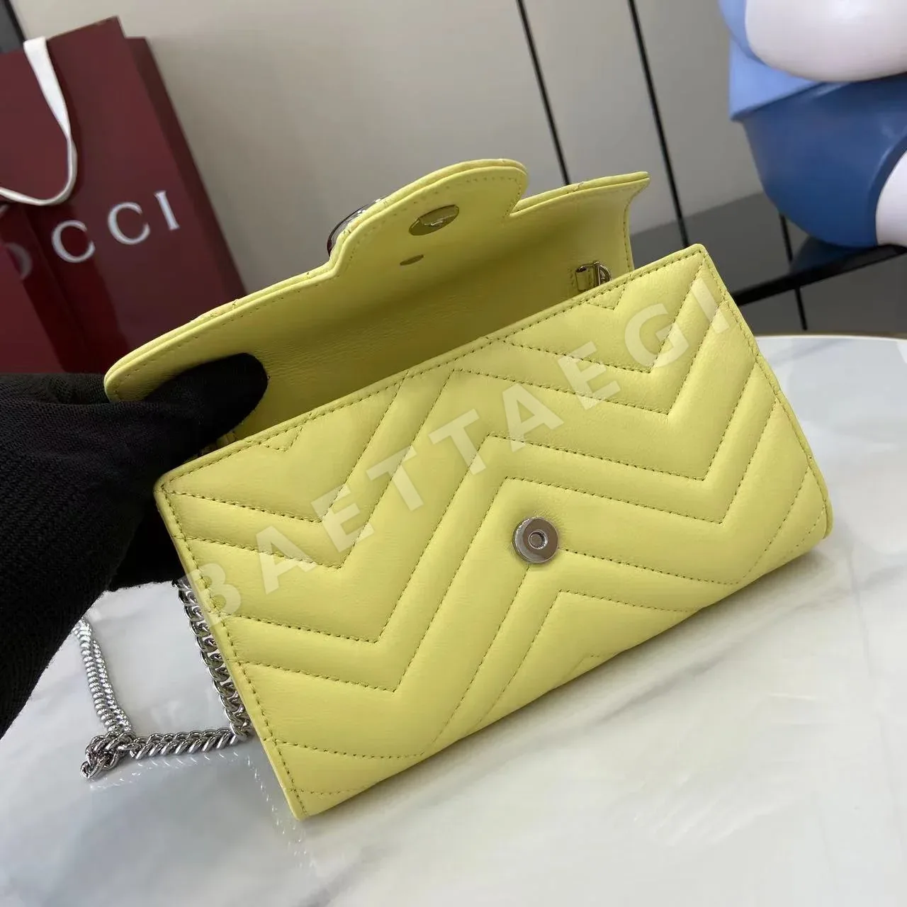 구찌 GG 마몬트 퀼팅 송아지가죽 지갑 상세 이미지 7