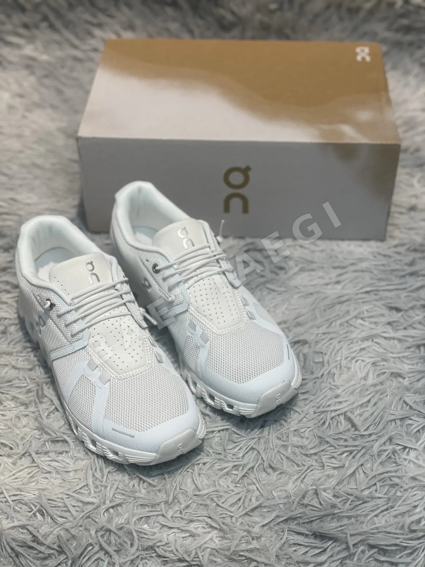 ON Run Cloud 6 남녀공용 경량 러닝화 상세 이미지 2
