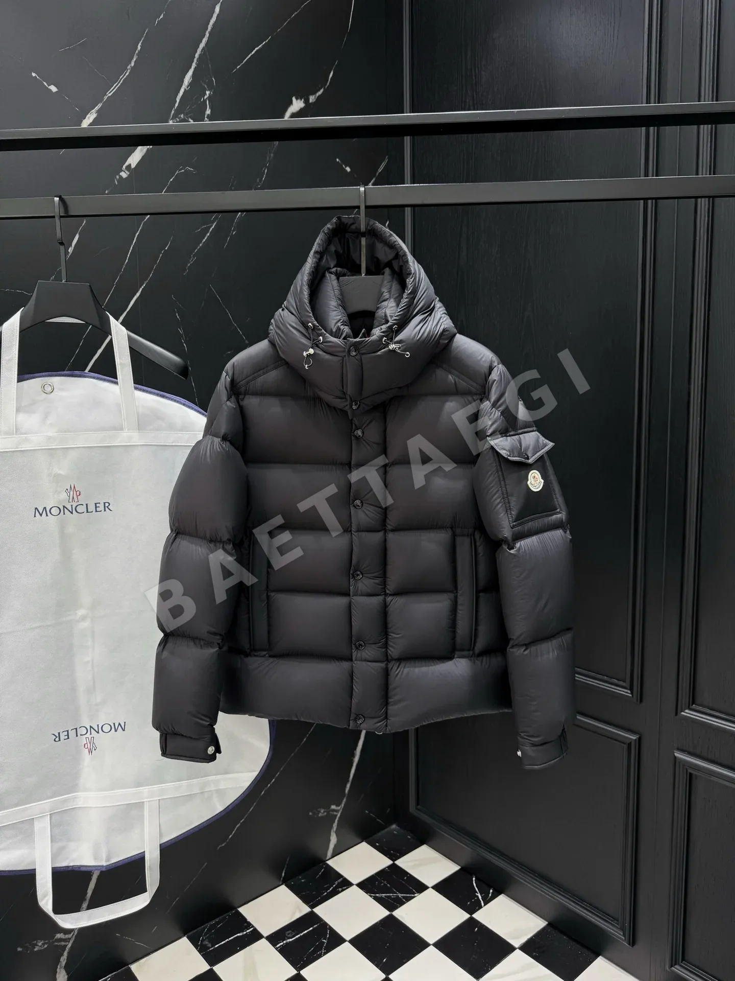 몽클레르 남성 패딩 점퍼 상세 이미지 5