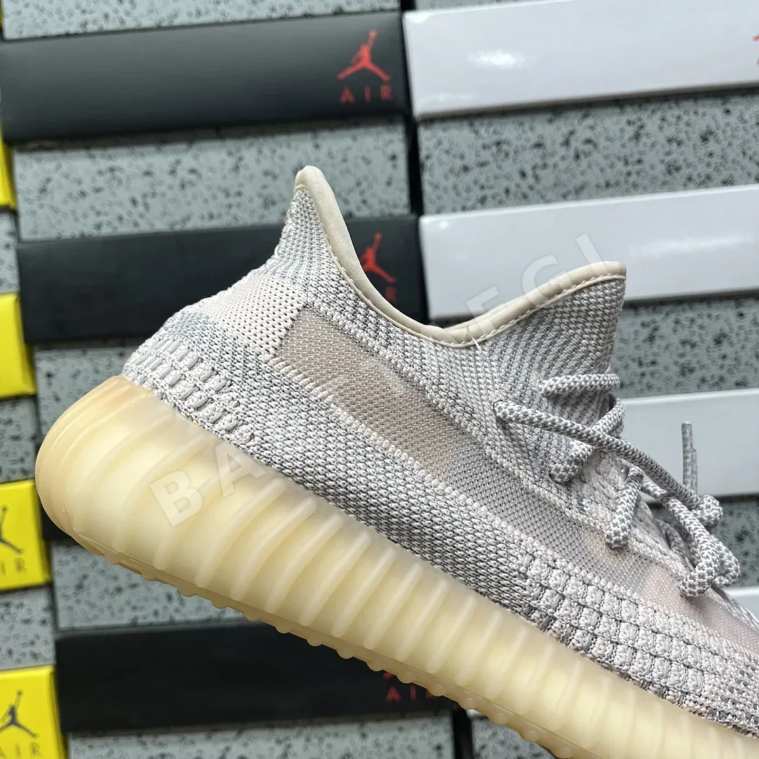 아디다스 [XQ] 이지 부스트 350 V2 FV5578 200765 Adidas Yeezy Boost 350 V2 Synth 상세 이미지 4