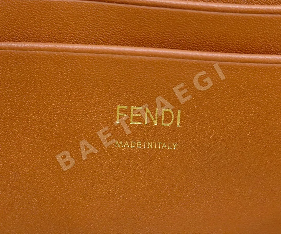 펜디 3D 자수 캔버스 숄더백 상세 이미지 7