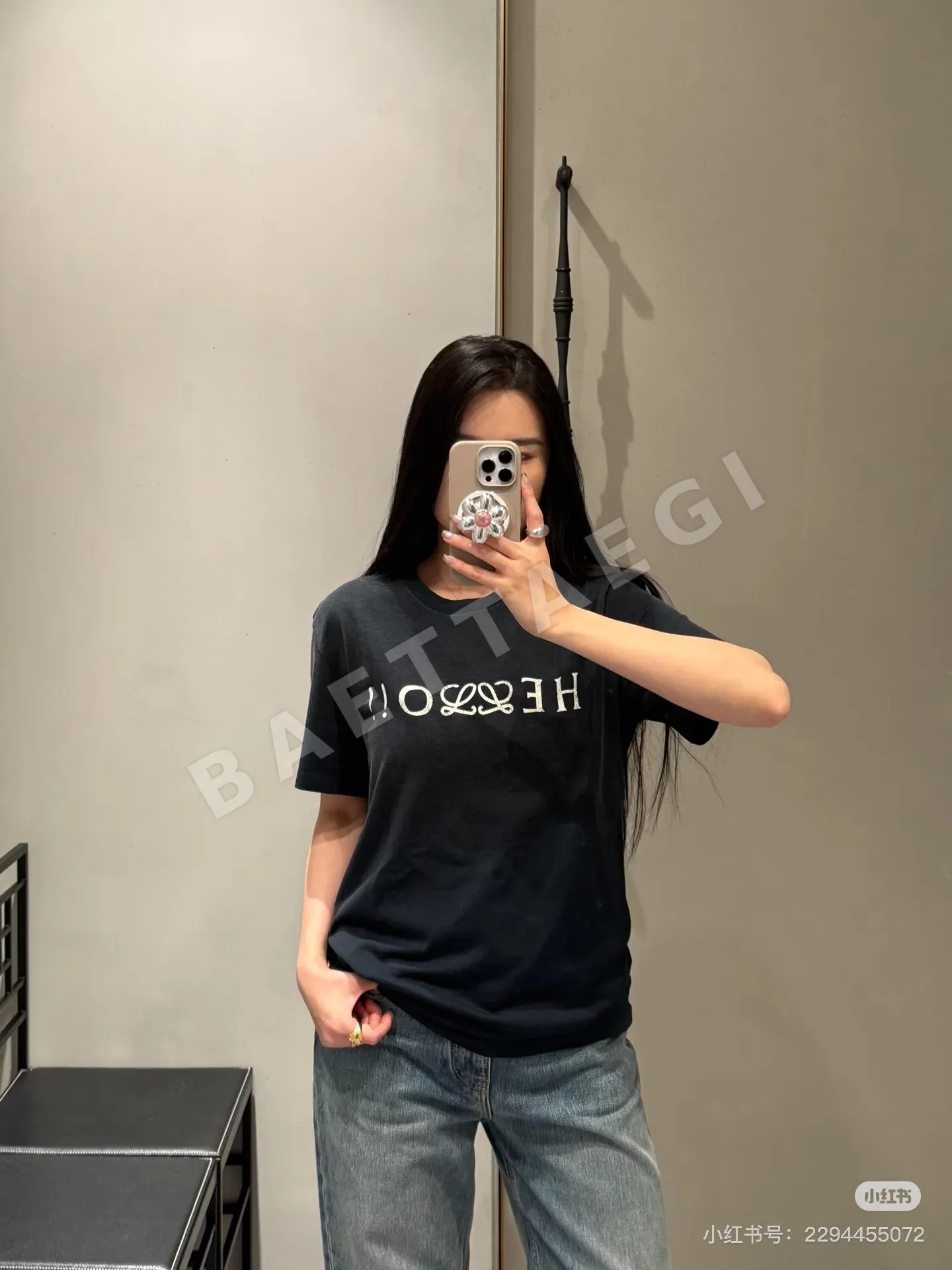 로에베 투톤 프린트 더블 L 반팔 티셔츠 상세 이미지 2