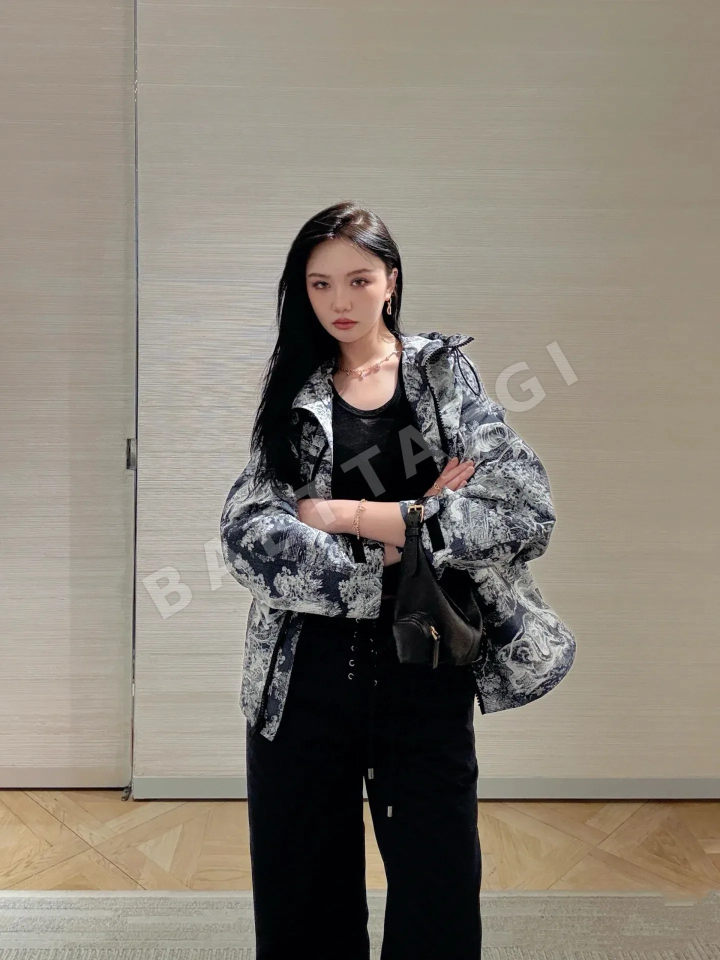 디올 후드 루즈핏 윈드브레이커 자켓 상세 이미지 8