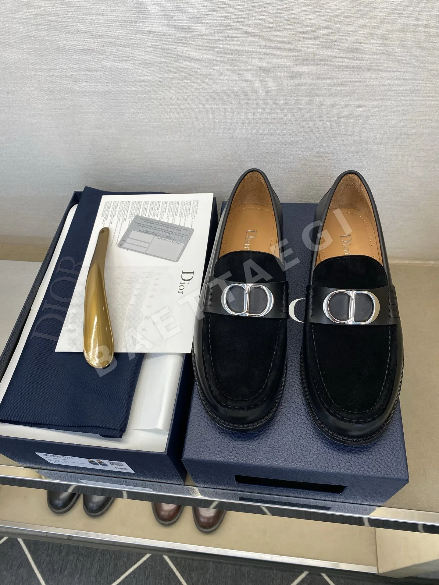 디올 클래식 CD 버클 가죽 로퍼 상세 이미지 4