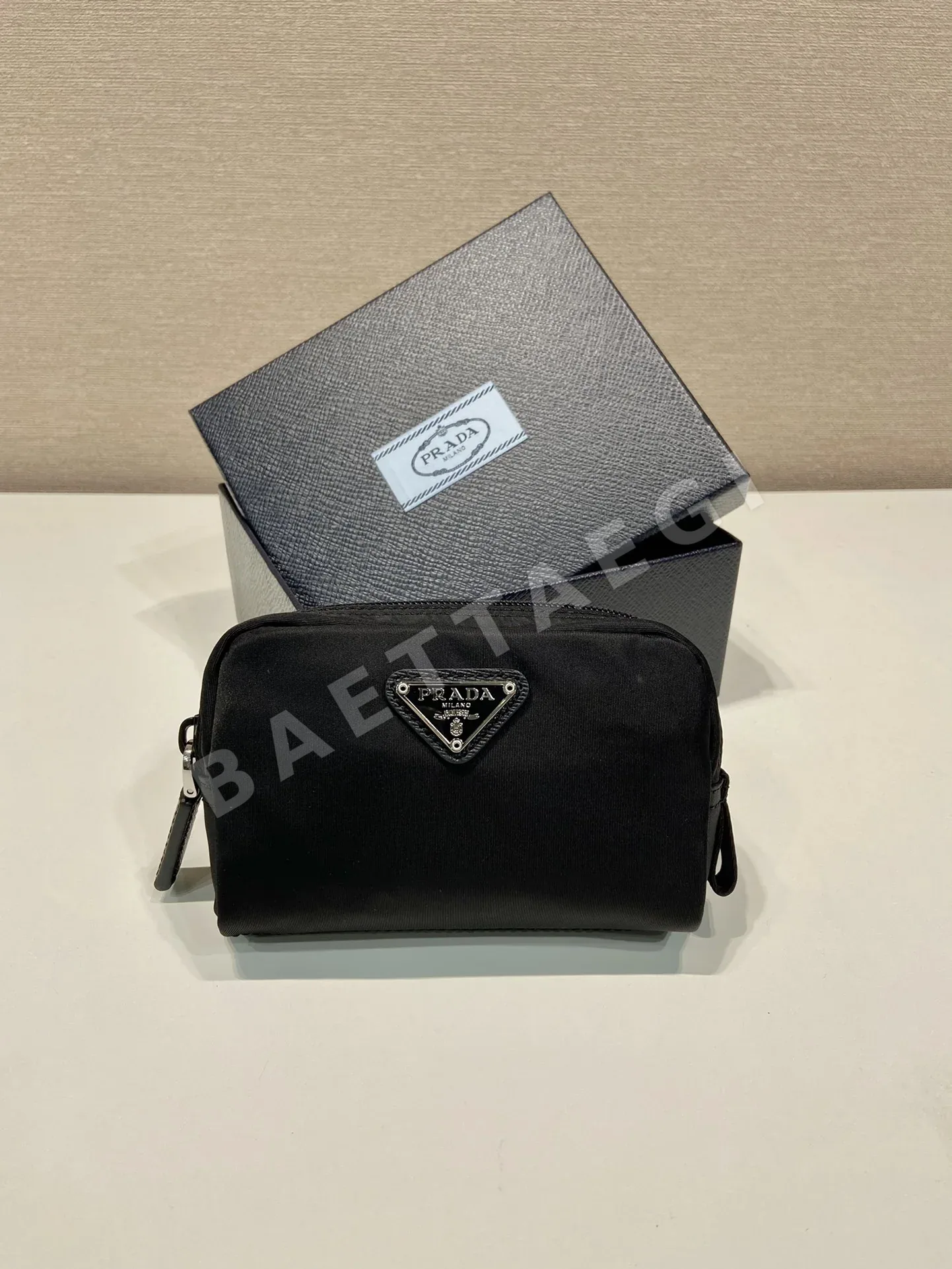 프라다 리나일론 미니 클러치백 1NA339 67615
