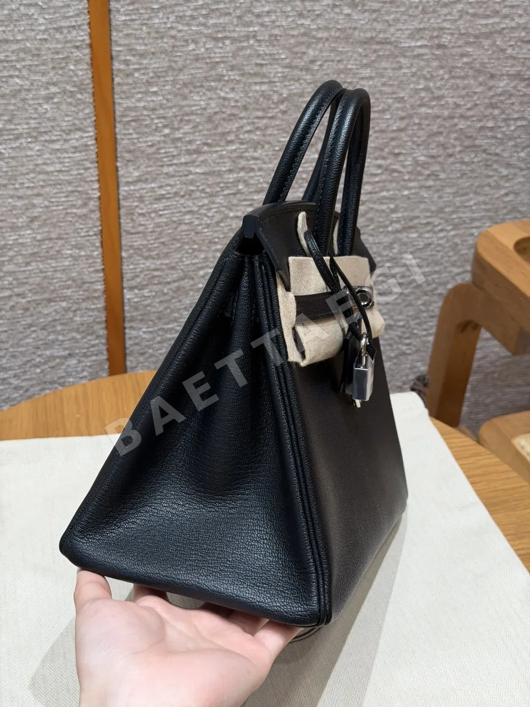 에르메스 버킨 25 블랙 염소가죽 가방 상세 이미지 3