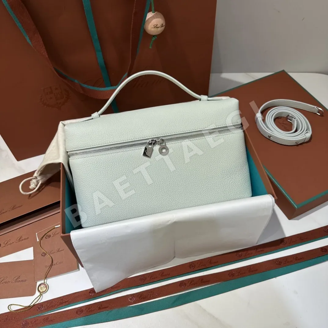 로로피아나 L27 라이트블루 가방 191374