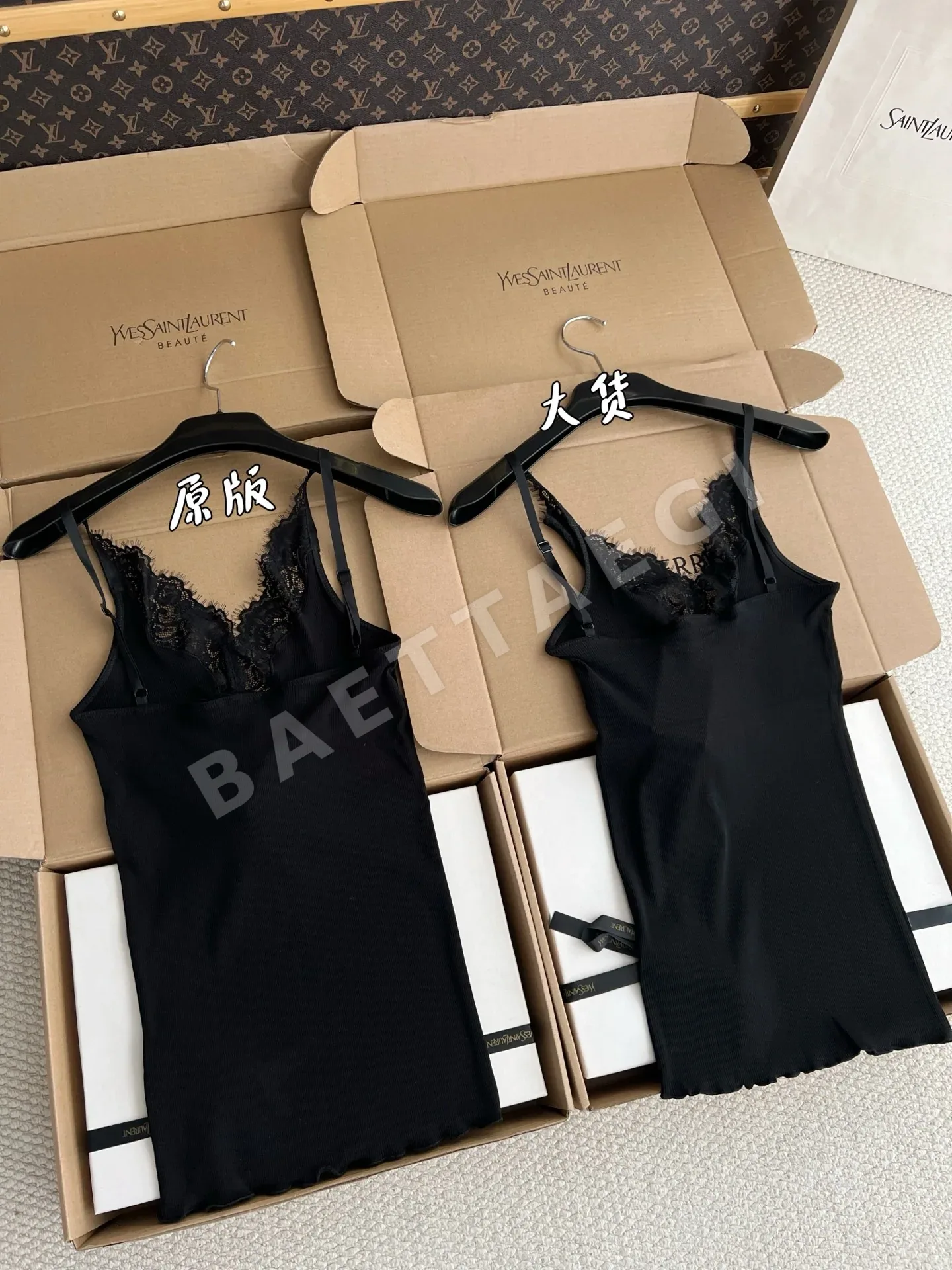 생로랑 여성 반팔 티셔츠 상세 이미지 3