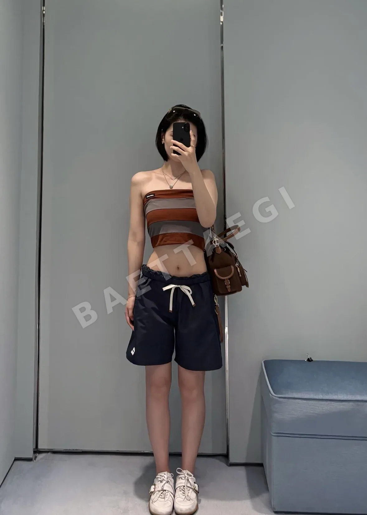 미우미우 네이비 나일론 반바지 상세 이미지 2