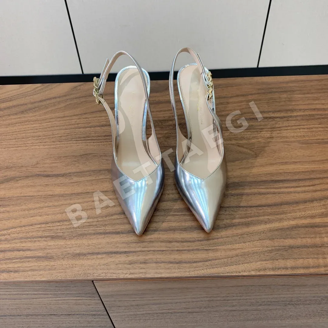 지안비토 라인스톤 힐 오픈백 샌들 75176