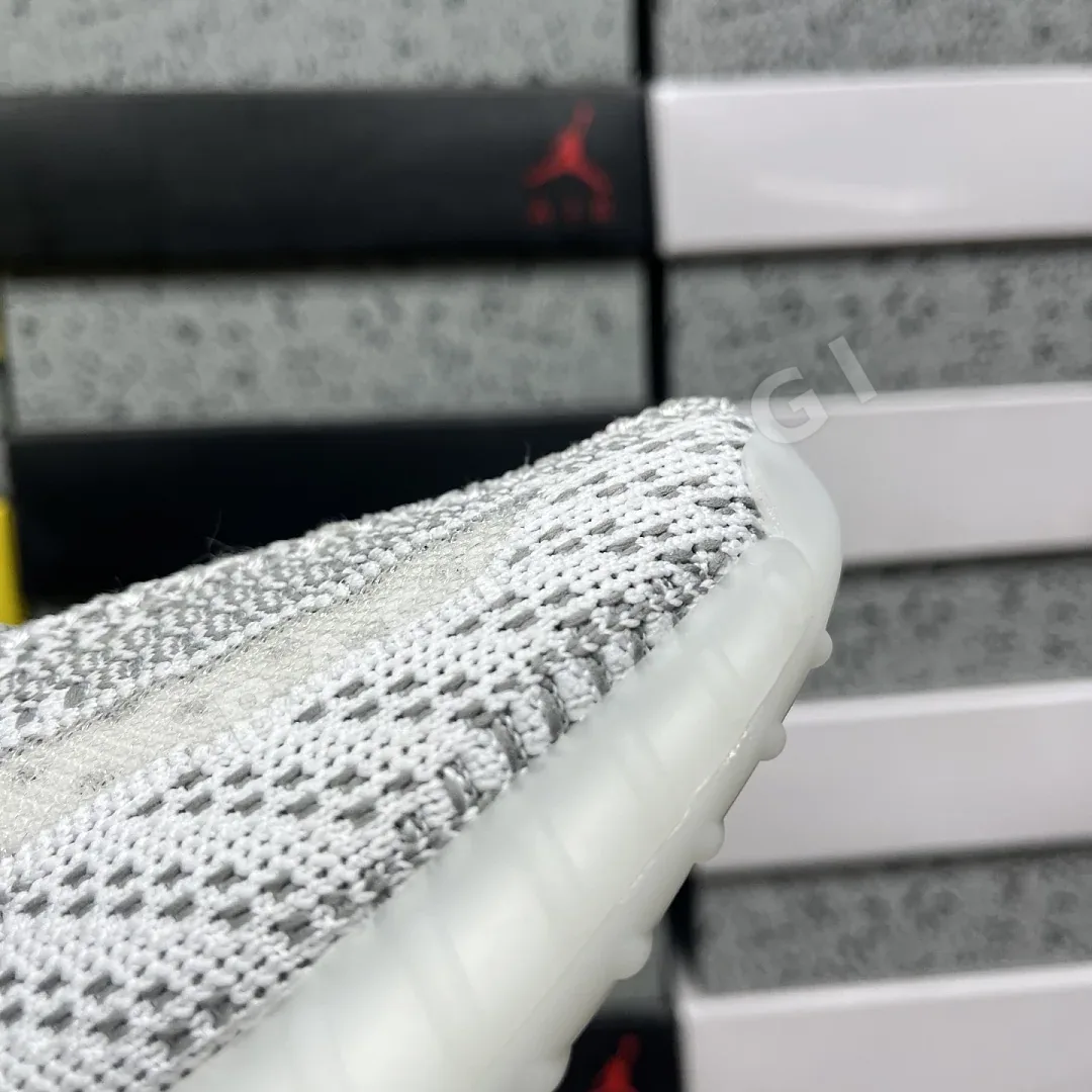 아디다스 [R] 이지 부스트 350 V2 EF2905 200725 Adidas Yeezy Boost 350 V2 상세 이미지 2