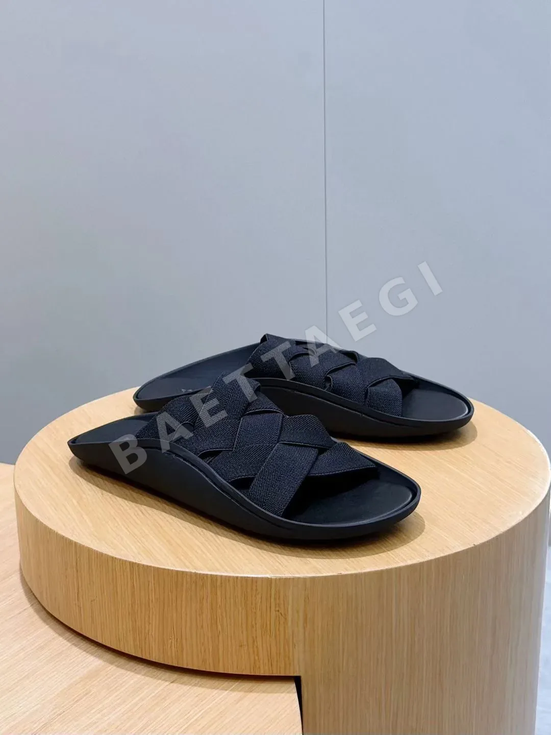 보테가베네타 웨이브 인트레치아토 뮬 샌들 상세 이미지 4