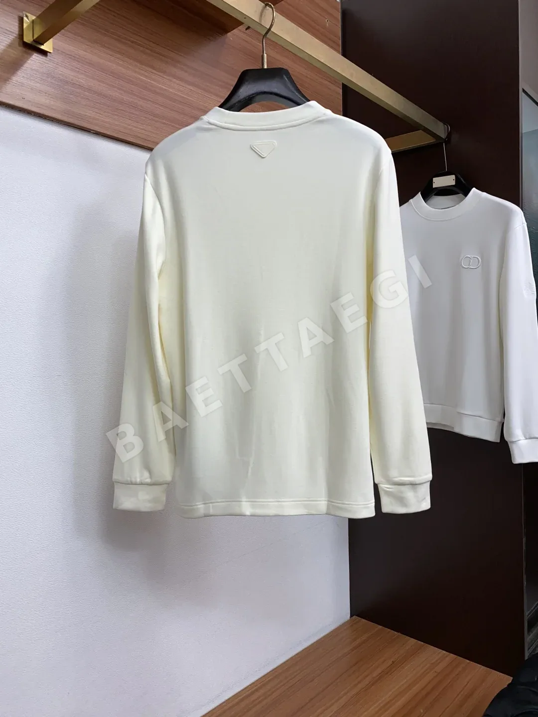 프라다 크루넥 남성 긴팔 티셔츠 상세 이미지 8