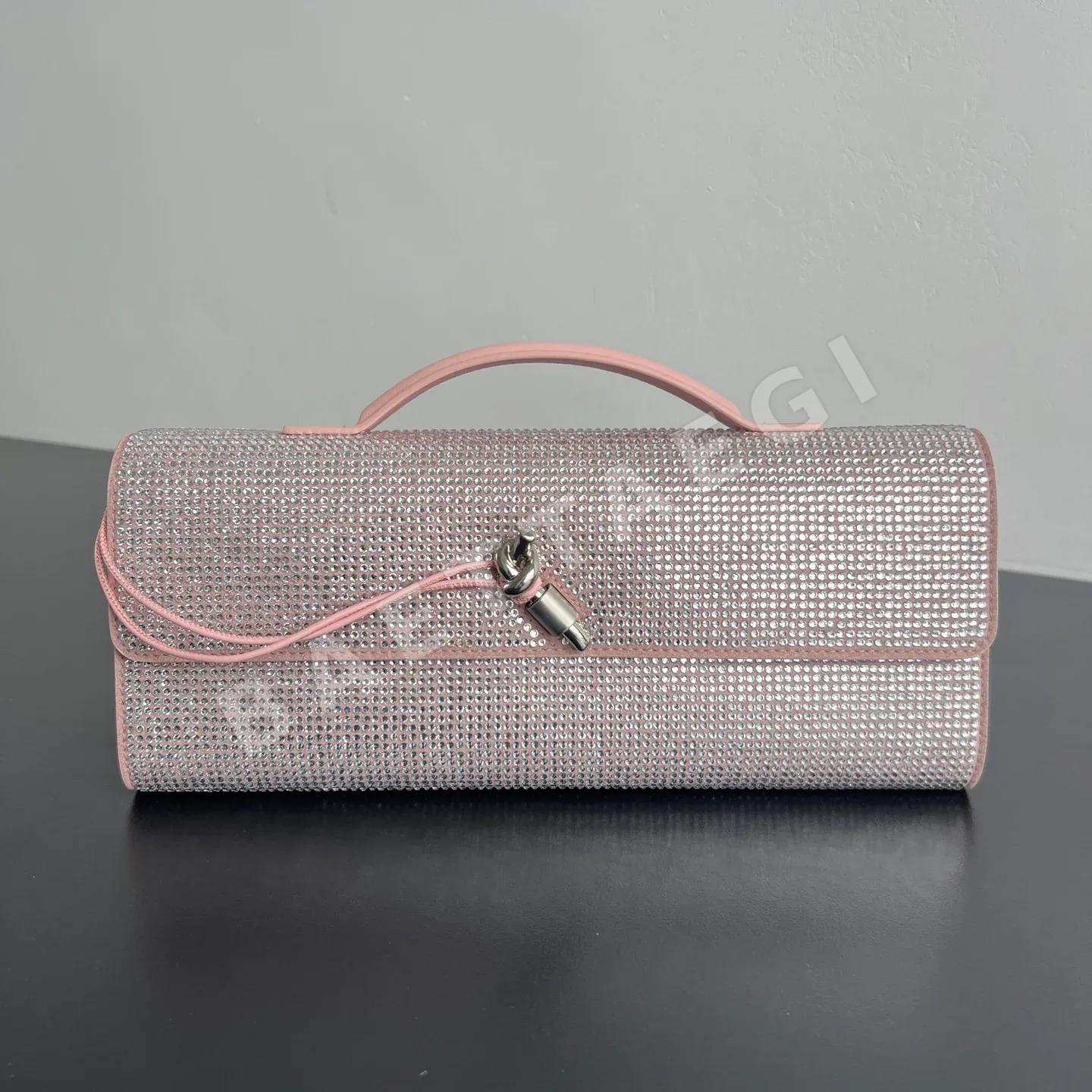 보테가베네타 라인스톤 클러치백 844124