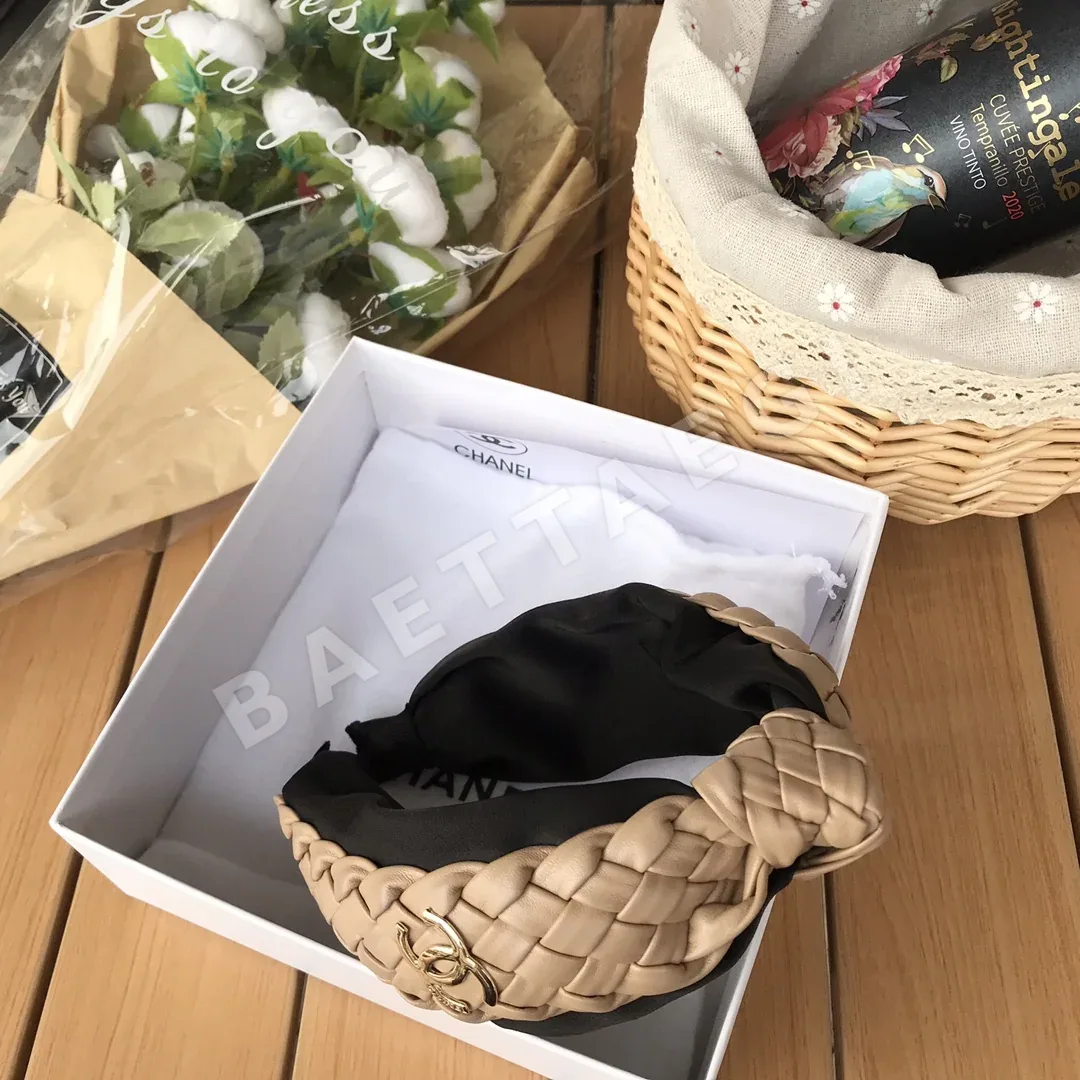 샤넬 가죽 케이블 헤드밴드 헤어악세사리 131082