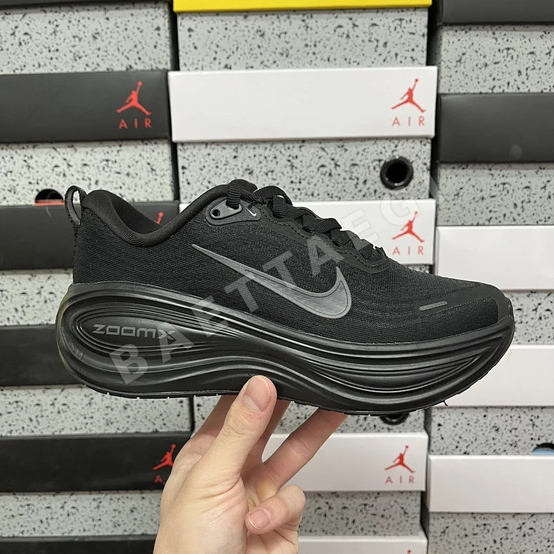 나이키 줌 보메로 18 HV8150-003 201114 Nike Zoom Vomero 18