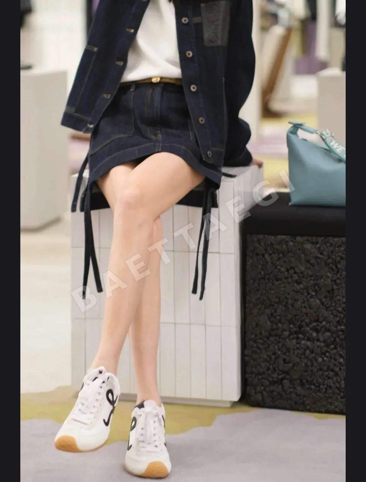 로에베 스니커즈 상세 이미지 6