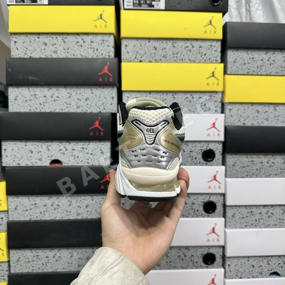 아식스 [LZ] 젤 카야노 14 1203A537-200 200602 Asics Gel-Kayano 14 Birch Pure Silver 상세 이미지 8