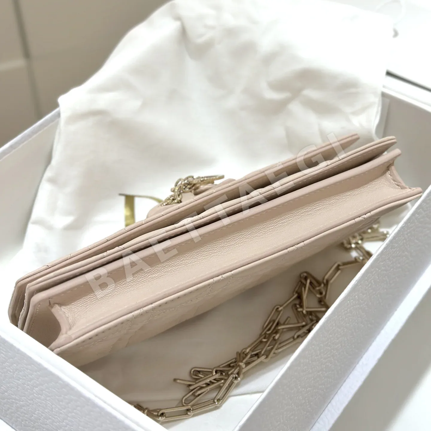 디올 보우노트 WOC 램스킨 크로스백 상세 이미지 8