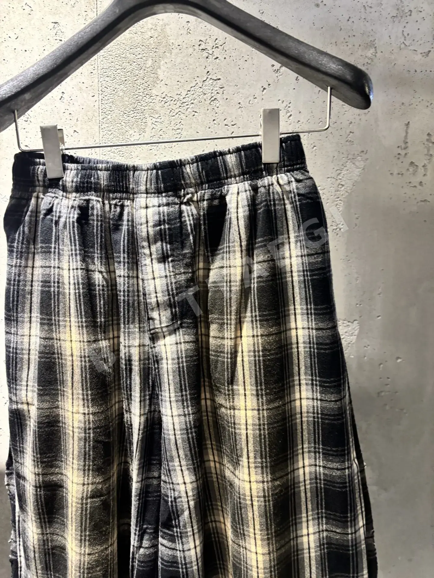 발렌시아가 남성 바지 상세 이미지 7
