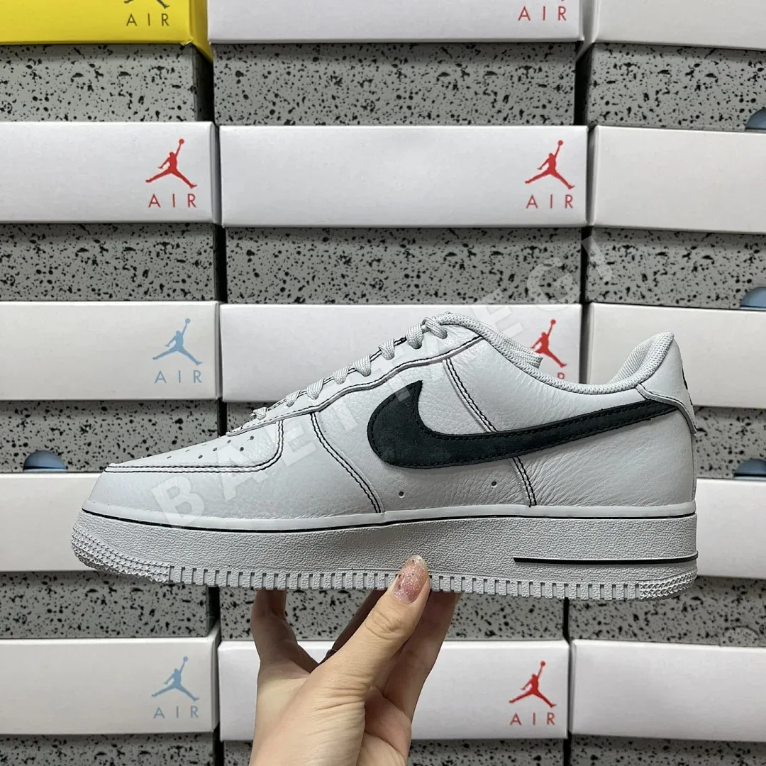 나이키 [MAX] 에어 포스 1 로우 그레이 블랙 HQ2037-004 201120 Nike Air Force 1 Low '07 LV8 상세 이미지 2